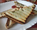 A picture of step 4 of Tricolor Toast.