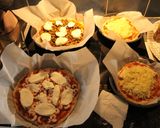 Foto del paso 3 de la receta: 4 pizzas 4