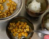 A picture of step 3 of Nameko Mushrooms with Grated Daikon Radish.