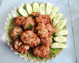 รูปขั้นตอนการทำที่ 3 ของ หมูก้อนทอดเห็ดเข็มทอง