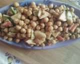 A picture of step 4 of Chickpea salad.