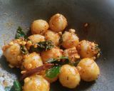 A picture of step 7 of Goli Idli (rice flour).