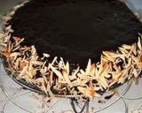 A picture of step 5 of Roasted Almond Oreo Cake.