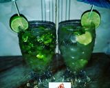 A picture of step 1 of Classic mojito cocktail.