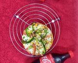 પિઝા (wheat base no yeast no oven)(pizza recipe in Gujarati) રેસીપી સ્ટેપ4ફોટો