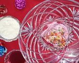 A picture of step 8 of Strawberry fruit cake with rice kheer frosting.