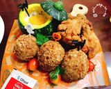 Hình bước làm 5 của món Scotch eggs (thịt bọc trứng chiên xù) phiên bản cá hộp & phong cách Halloween