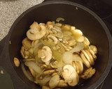 Foto del paso 2 de la receta: Albóndigas con crema de champiñones