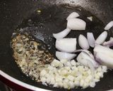 A picture of step 2 of Schewan beans and carrot stir fry.