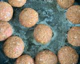 A picture of step 1 of Meatballs in creamy mushroom sauce.