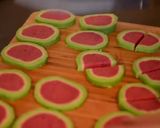 Foto langkah ke 12 dari resep Watermelon Cookies 🍉.