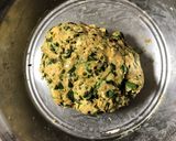 A picture of step 2 of Methi Thepla.