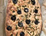 Foto del paso 1 de la receta: Pan de focaccia con salmón ahumado y aguacate