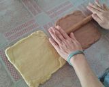 Foto langkah ke 2 dari resep Chocolate Spiral Mantau Steamed.