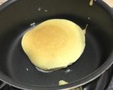 Foto langkah ke 6 dari resep Fluffy Pancake simple ingredients, no baking powder.
