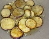 Foto langkah ke 4 dari resep Sambal Terong Ikan Asin.