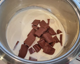 Foto del paso 7 de la receta: Bizcocho de ColaCao con nata y ganache de chocolate