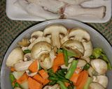 Foto langkah ke 1 dari resep Oriental soup jamur champignon | Chinese food court.