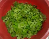 Foto langkah ke 1 dari resep Urap Daun Kelor.