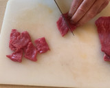 Foto del paso 2 de la receta: Tiras de ternera con tomate
