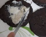 A picture of step 5 of Oreo sandwich cake.