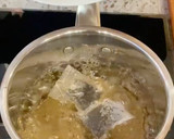 Foto langkah ke 2 dari resep Teh susu rempah.