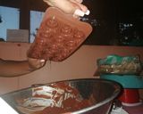Foto del paso 5 de la receta: Bombones de chocolate relleno de zarzamoras en vinadas