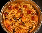 A picture of step 6 of Bacon, mushroom, and tomato pasta.