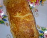 A picture of step 4 of Rolled-egg omelette.