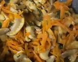 Foto del paso 2 de la receta: Crema con champiñón y verduras