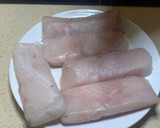 Foto del paso 4 de la receta: Merluza en salsa de jamón