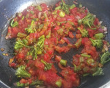 Foto del paso 4 de la receta: Curry rojo de langostinos y mango con arroz jazmín