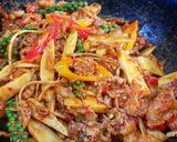 รูปขั้นตอนการทำที่ 2 ของ ผัดเผ็ดเนื้อหน่อไม้