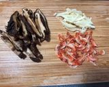 香菇絲瓜麵的食譜步驟2照片