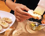 Foto del paso 4 de la receta: Bruschetta muy fácil
