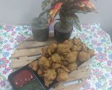 A picture of step 4 of Maharashtrain snacks Onion potato spinach pakora.