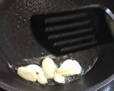 Foto langkah ke 2 dari resep Tumis Buncis Telur Asin.