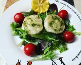 Foto del paso 3 de la receta: Medallones de merluza al vapor en lékué con ensalada y tomate Cherry