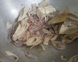 A picture of step 10 of Spring onion biryani.