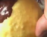 Foto langkah ke 4 dari resep Surprise Egg.