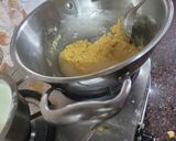 A picture of step 1 of मूंग दाल हलवा.