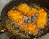 A picture of step 2 of Hire-Katsu Sando (Fried fillet pork Tonkatsu sandwich).