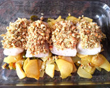 Foto del paso 5 de la receta: Merluza al horno con costra de almendras