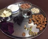 A picture of step 1 of Dryfruit Chocolate.