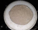 A picture of step 5 of Zhunka bhakar.