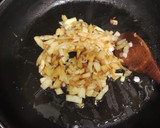 Foto del paso 2 de la receta: Hojaldre relleno de solomillo de cerdo, jamón serrano y manzana
