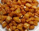 Hình bước làm 2 của món Khoai Tây chiên bao đường