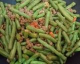 Foto langkah ke 3 dari resep 047. Tumis Buncis Daging Cincang.