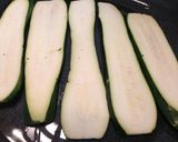A picture of step 1 of Tortino di zucchine, pane e basilico.
