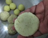 A picture of step 4 of Potato Paneer Kofta In Spinach Palak Gravy.